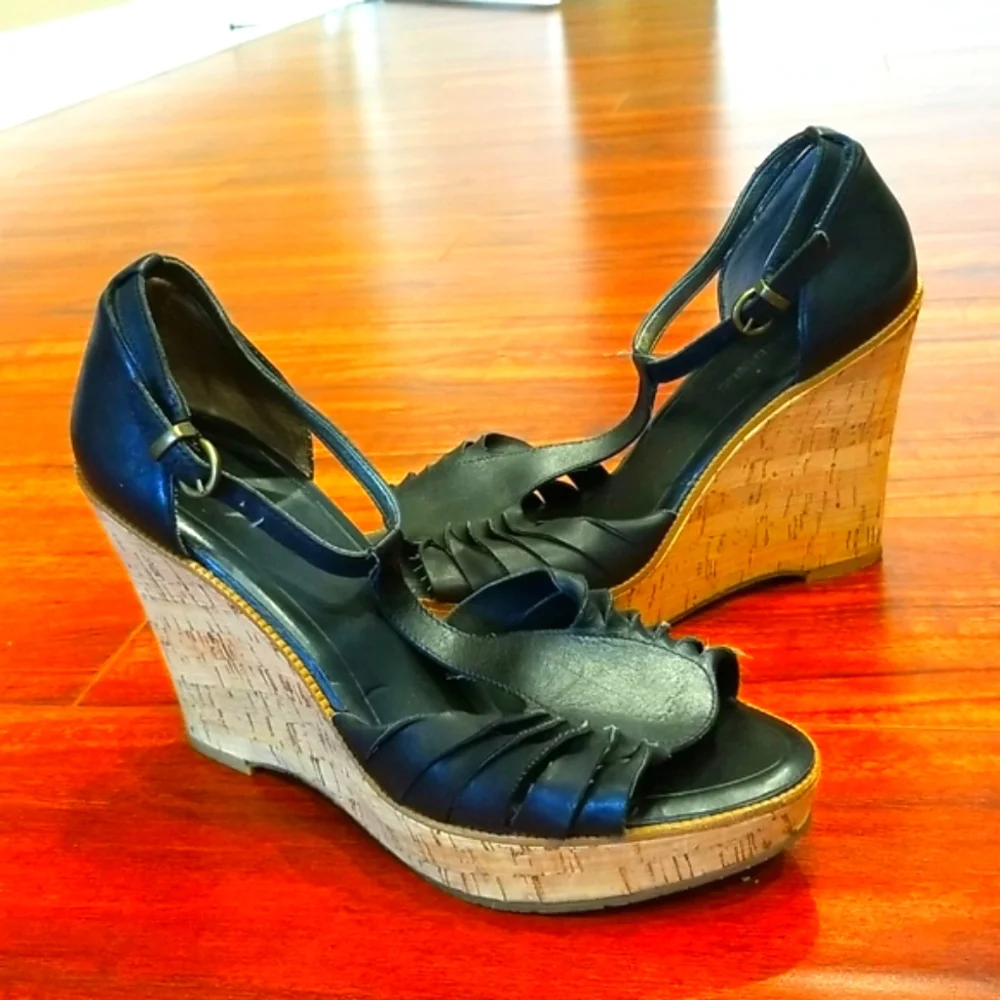 Banana Republic Platform Shoes size 10